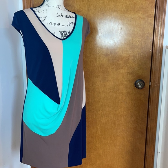 Suzi Chin and Maggie boutique Dress size 4p - Picture 5 of 14